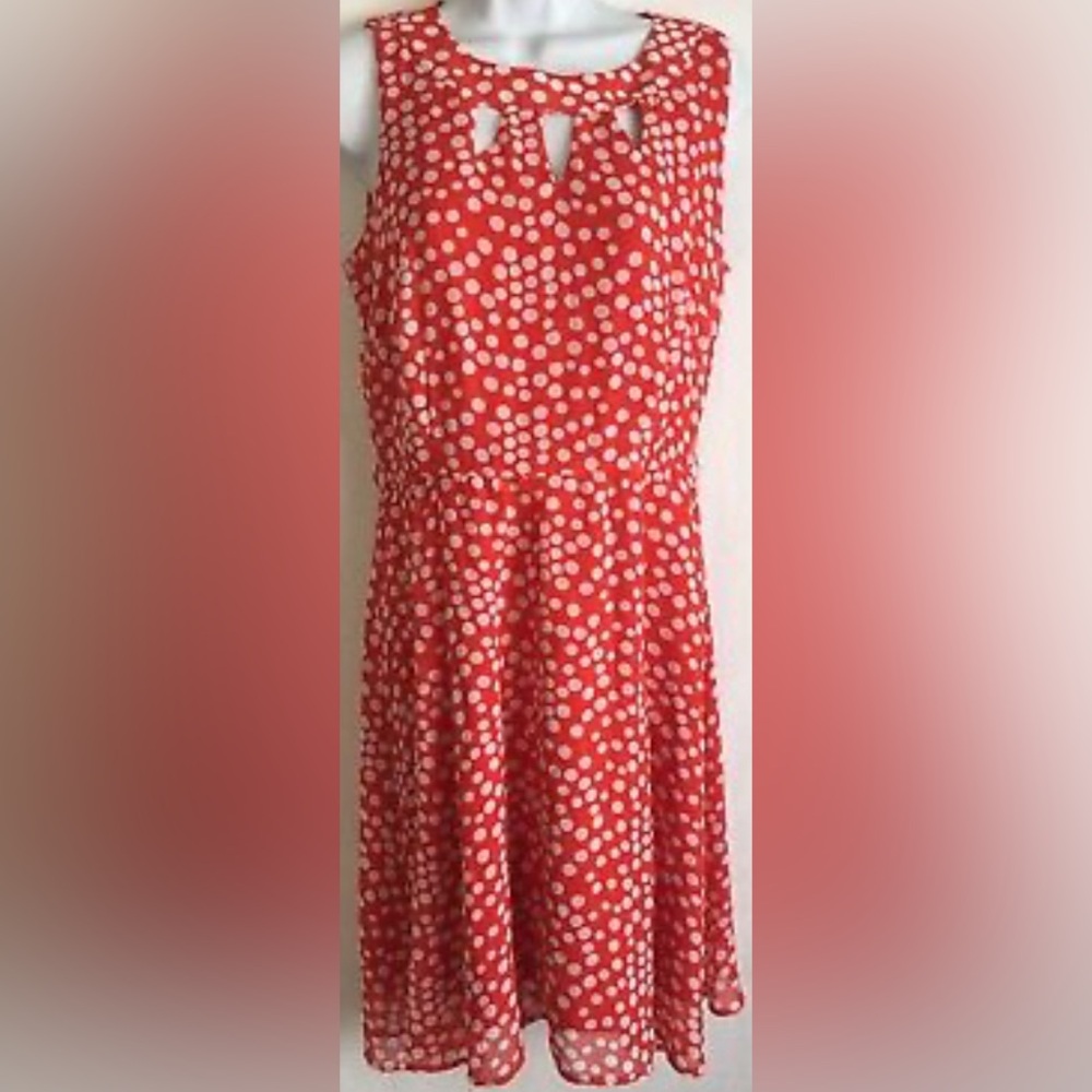 ILE NEW YORK ❤️🤍RED WITH WHITE🤍❤️ POLKA DOTS SLEEVELESS SIZE 8 🌟EUC🌟